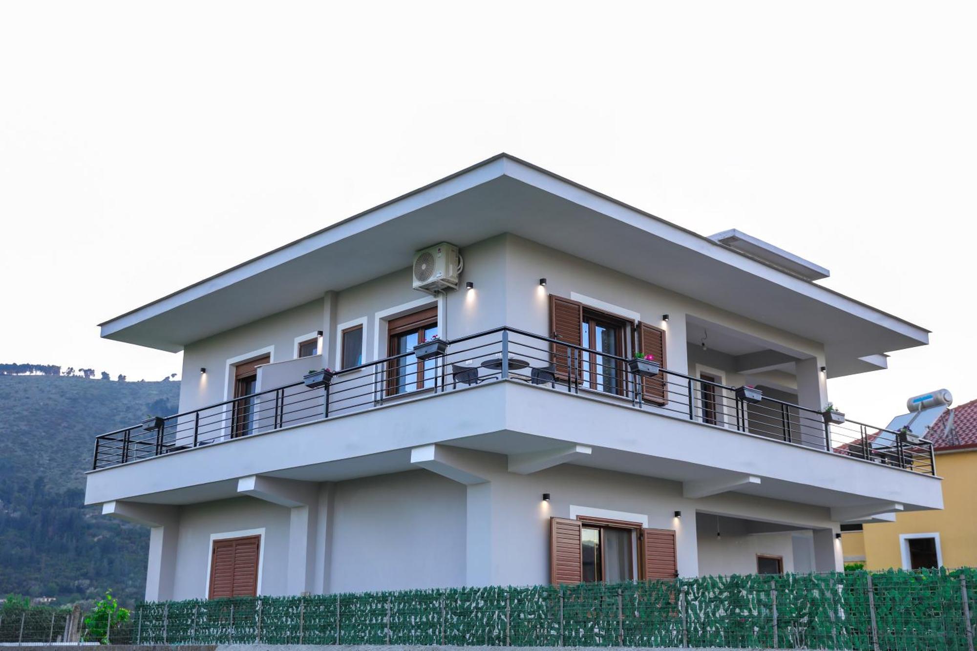 Villa Tabaku Berat Exterior foto